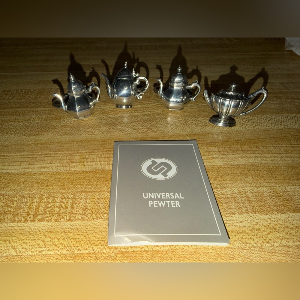 Vintage Universal Pewter Miniature Tea Set Napkin rings — Silver Pewter set of 4